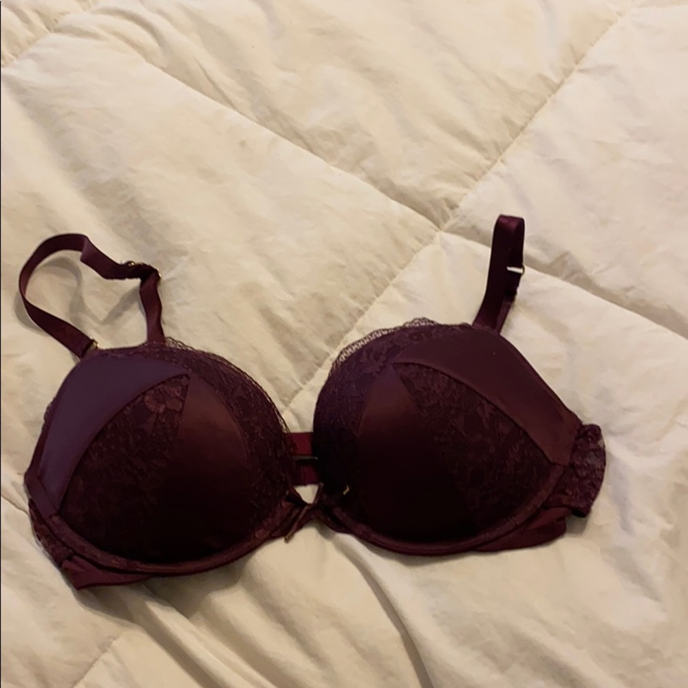 Victoria’s Secret Purple lace Criss Cross Bra